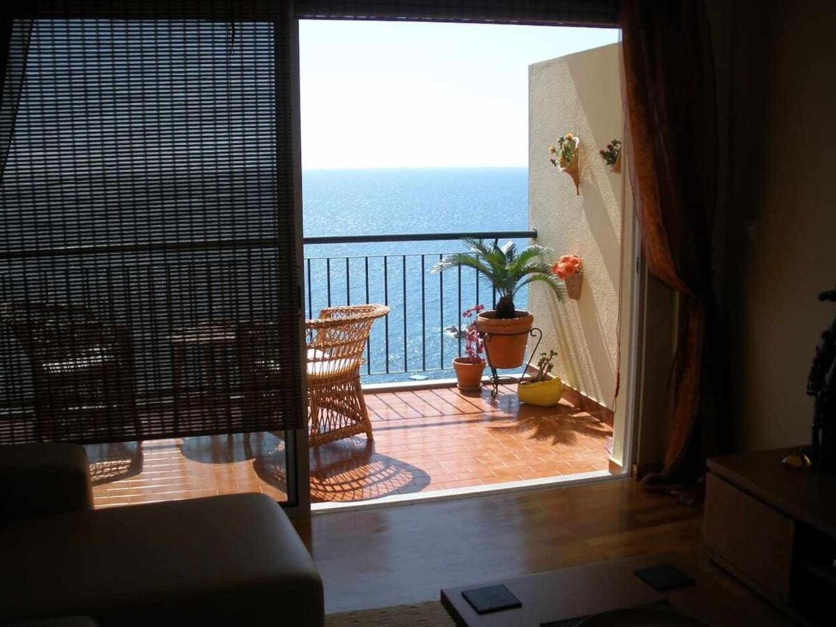 Pia'S Place - Apt With Sea View Caniço Kültér fotó